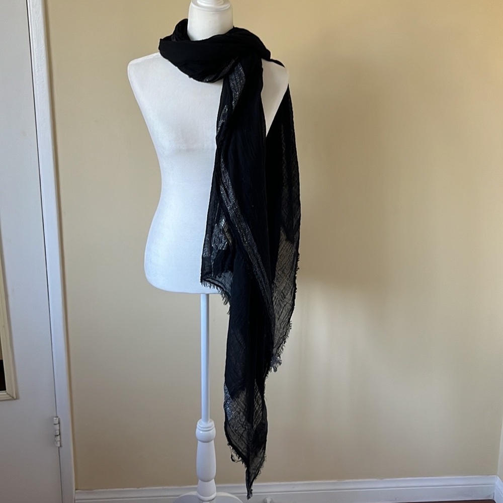 Black scarf from Zara.